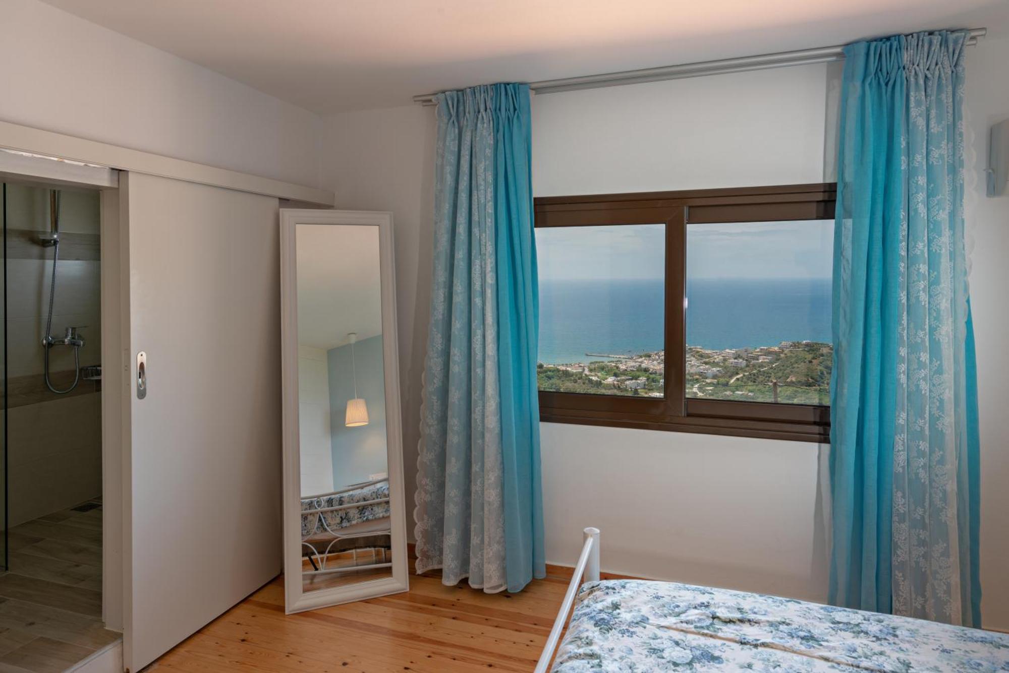 The Village Apartments Плакиас Экстерьер фото